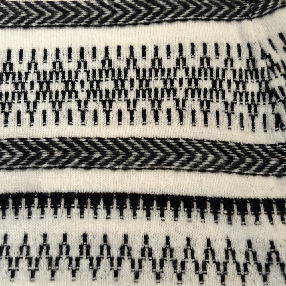 LOFT Black and Cream Patterned Sweater Skirt - Picture 2 of 2